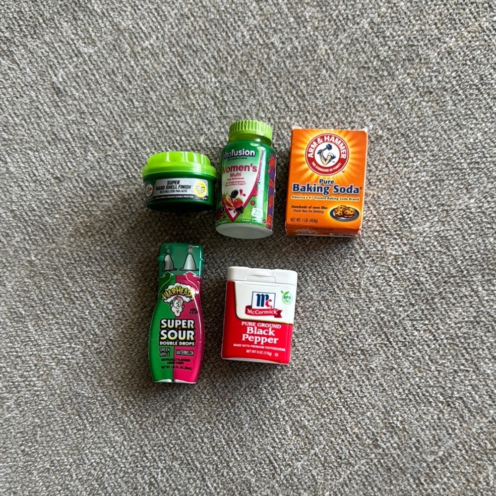 Mini‎ Brands